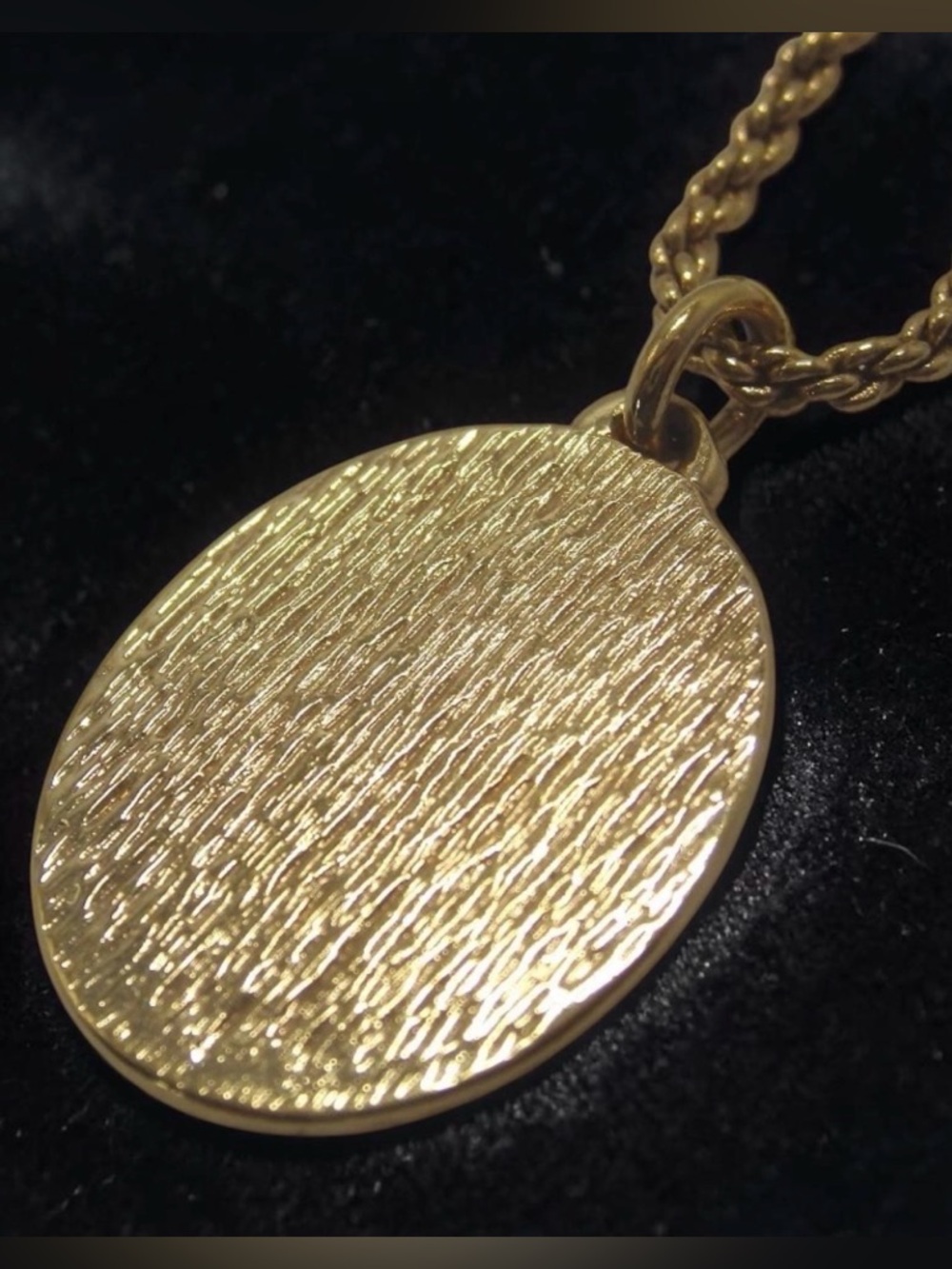 DIOR Vintage CD Logo Pendant Necklace- Germany ✨🤩 - Picture 15 of 16